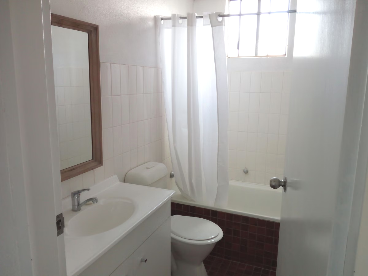 Main bedroom ensuite